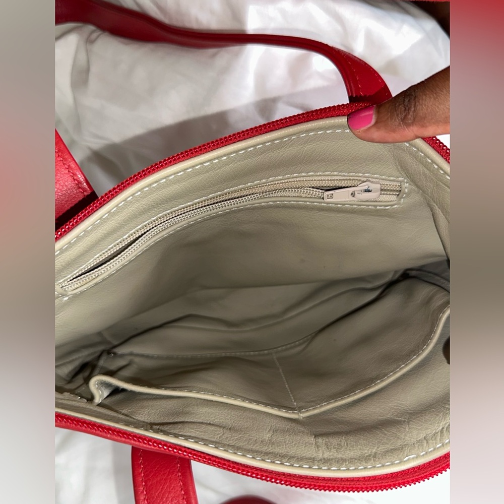 Red Retro Purse - Picture 3 of 3